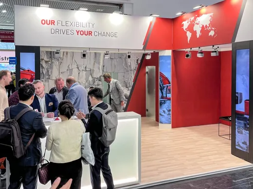 Messestand für GMT auf der BAUMA — weitere Ansicht